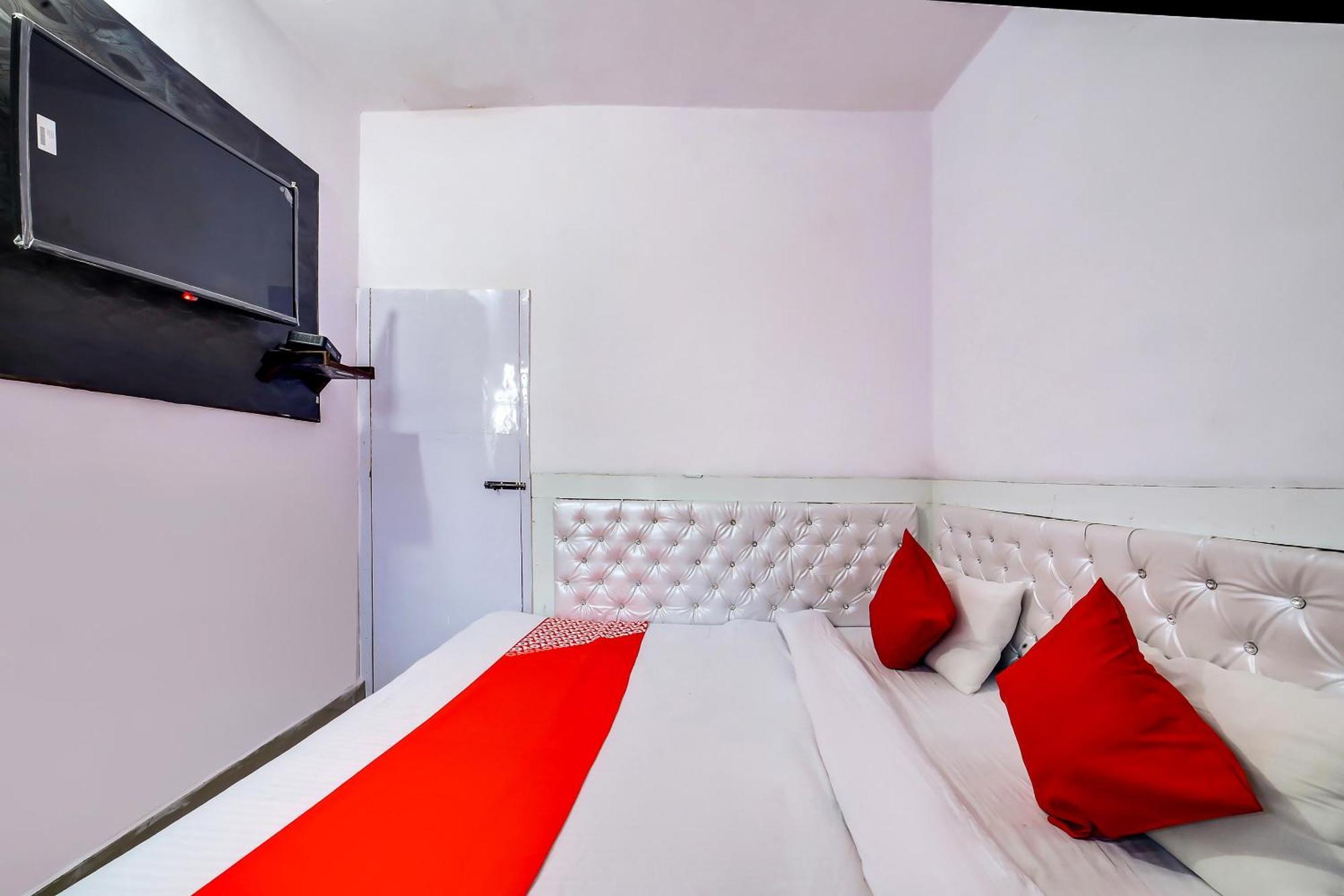 Hotel O Yes Sir New Delhi