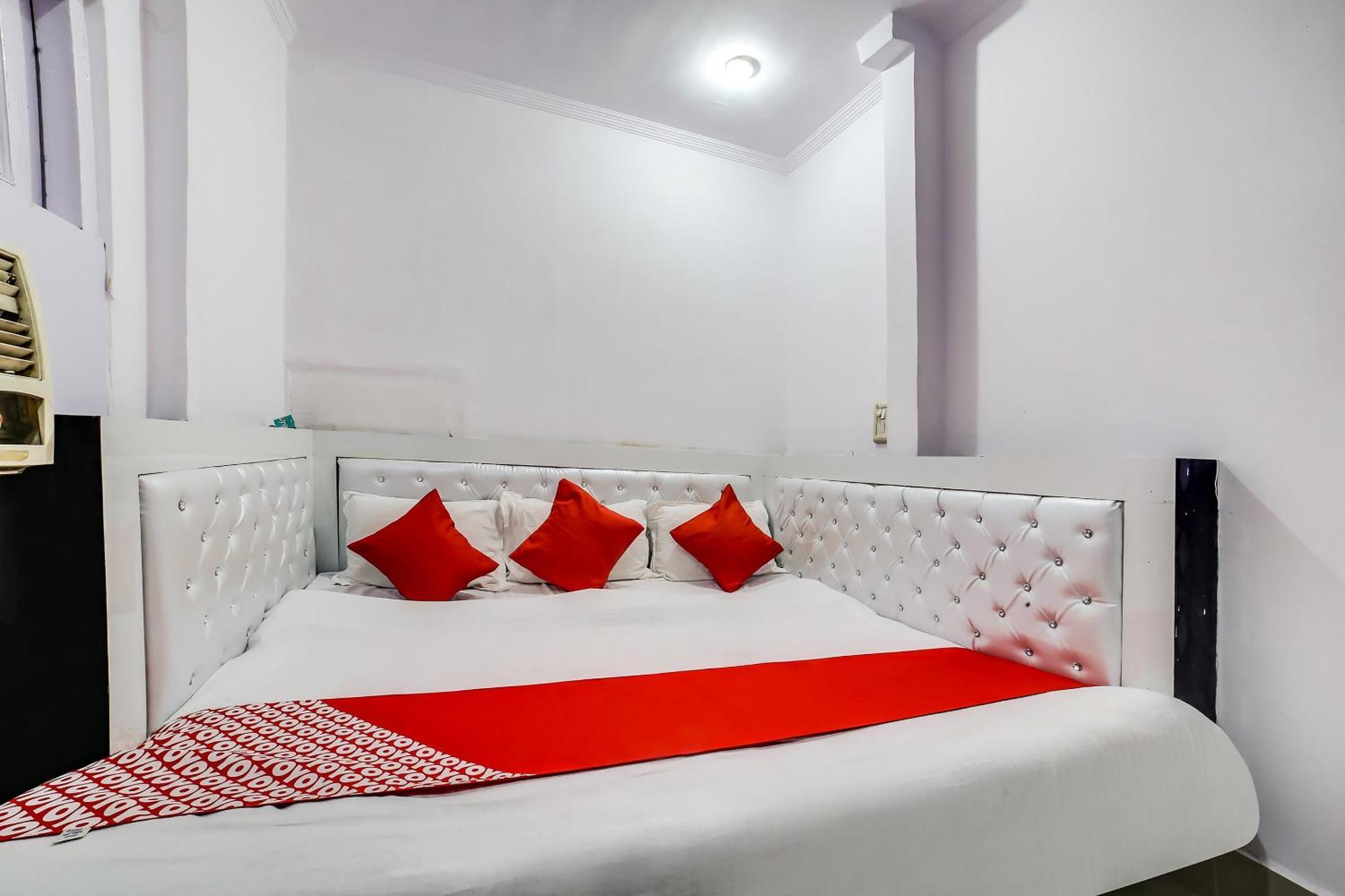 Hotel O Yes Sir *